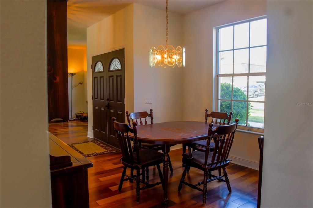 Active With Contract: $369,900 (3 beds, 2 baths, 1692 Square Feet)