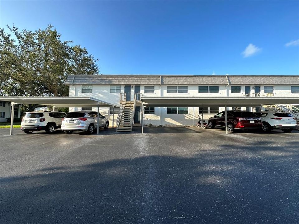 Activo con contrato: $1,495 (2 camas, 2 baños, 1276 Pies cuadrados)