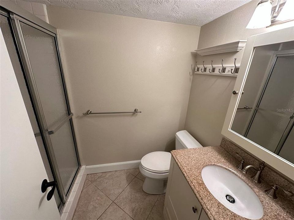 Activo con contrato: $1,495 (2 camas, 2 baños, 1276 Pies cuadrados)