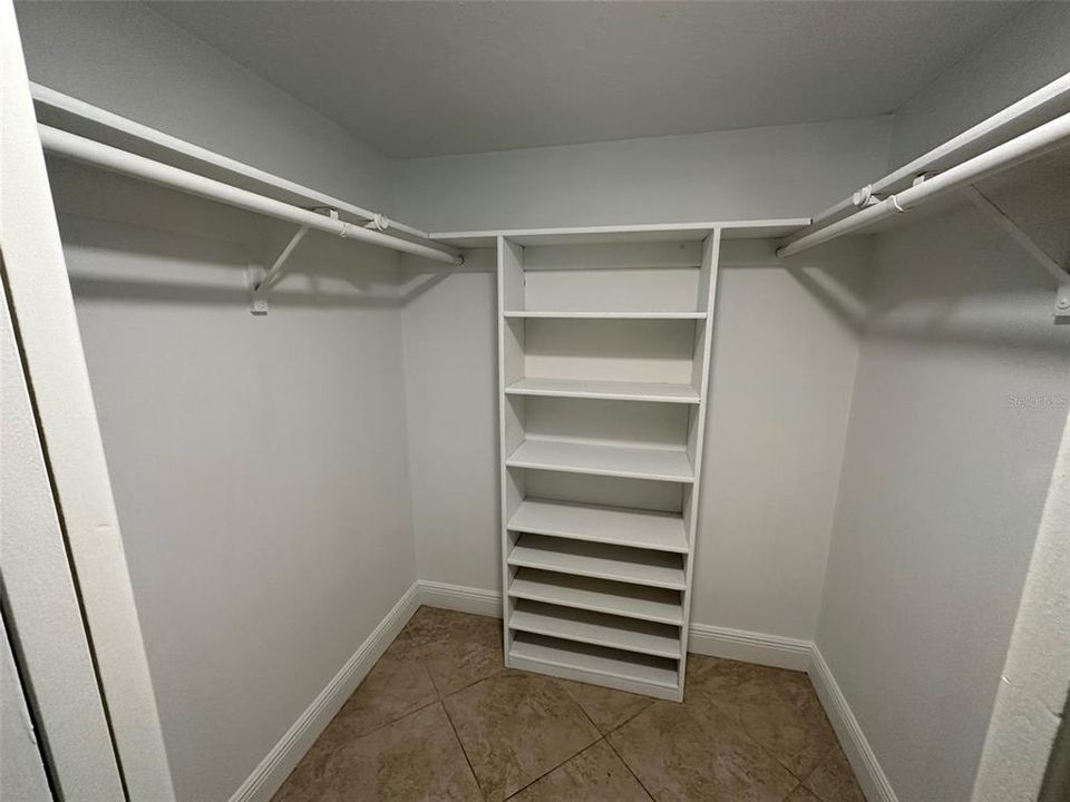 Activo con contrato: $1,495 (2 camas, 2 baños, 1276 Pies cuadrados)