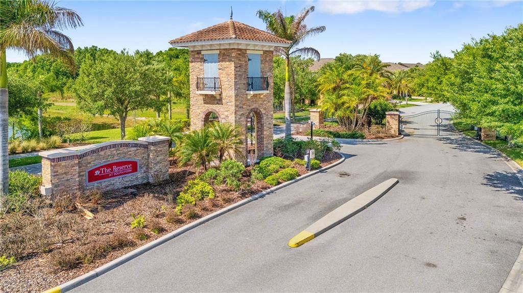 For Sale: $715,000 (5 beds, 5 baths, 5016 Square Feet)