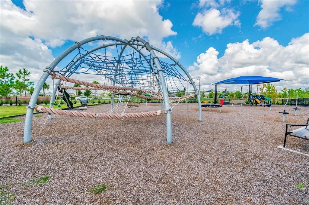 For Sale: $715,000 (5 beds, 5 baths, 5016 Square Feet)