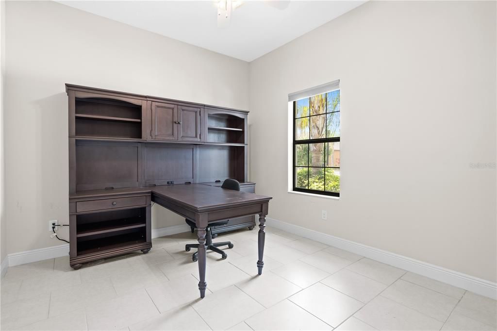 For Sale: $715,000 (5 beds, 5 baths, 5016 Square Feet)
