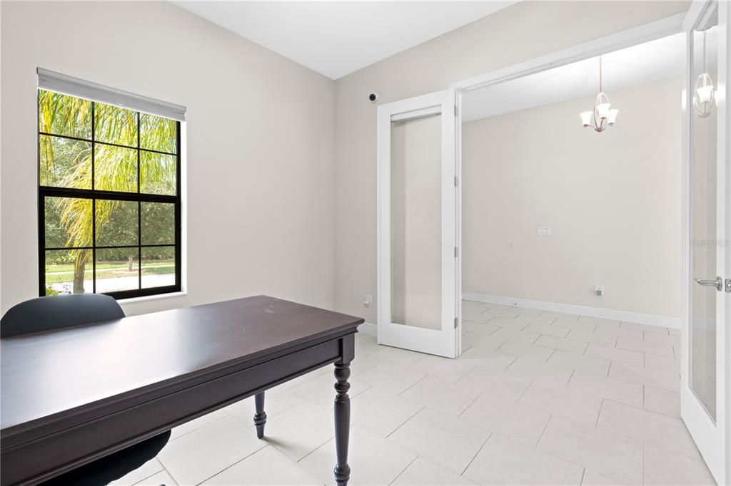 For Sale: $715,000 (5 beds, 5 baths, 5016 Square Feet)