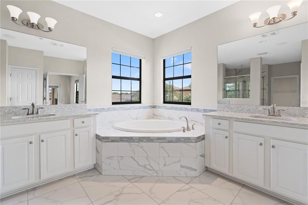 For Sale: $715,000 (5 beds, 5 baths, 5016 Square Feet)