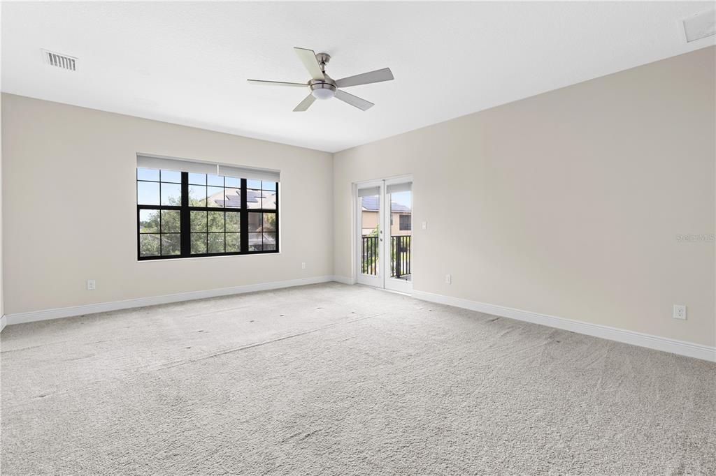 For Sale: $715,000 (5 beds, 5 baths, 5016 Square Feet)