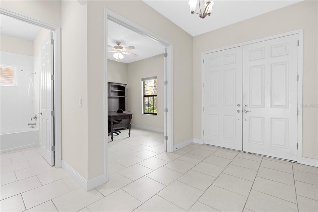 For Sale: $715,000 (5 beds, 5 baths, 5016 Square Feet)