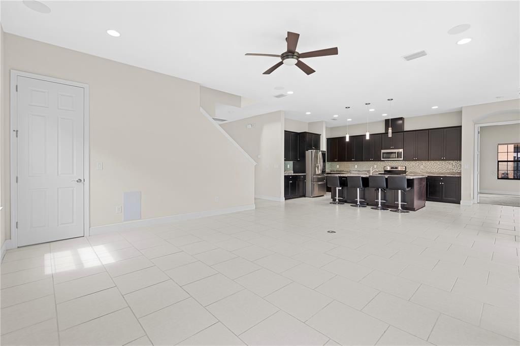 For Sale: $715,000 (5 beds, 5 baths, 5016 Square Feet)