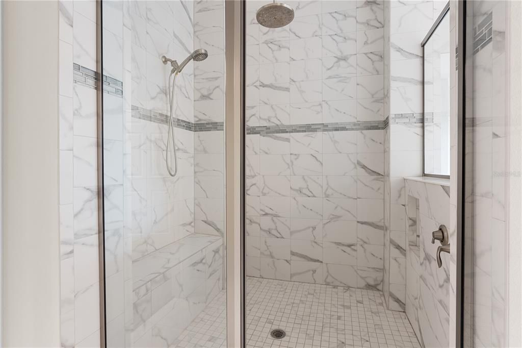 For Sale: $715,000 (5 beds, 5 baths, 5016 Square Feet)