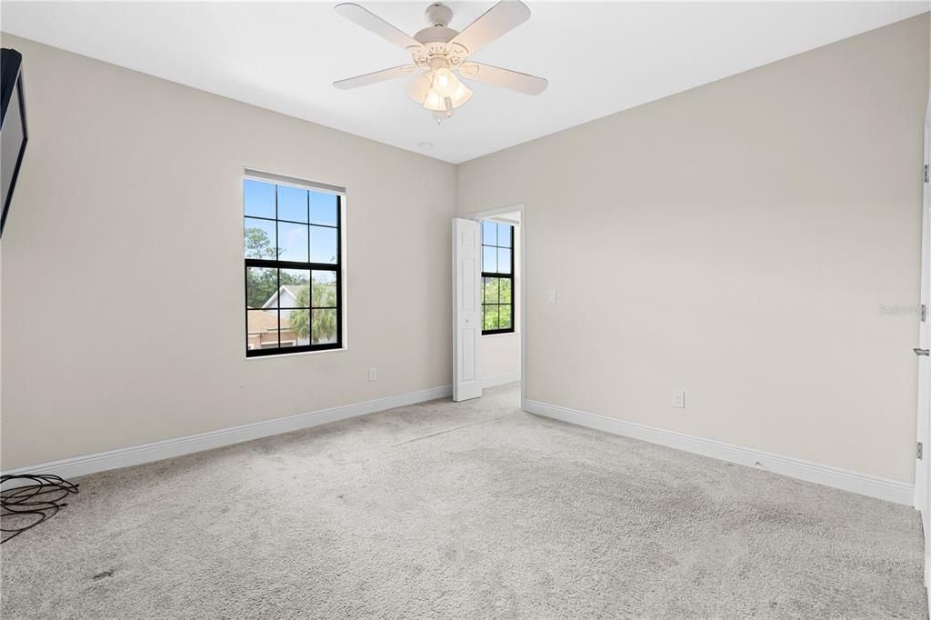 For Sale: $715,000 (5 beds, 5 baths, 5016 Square Feet)