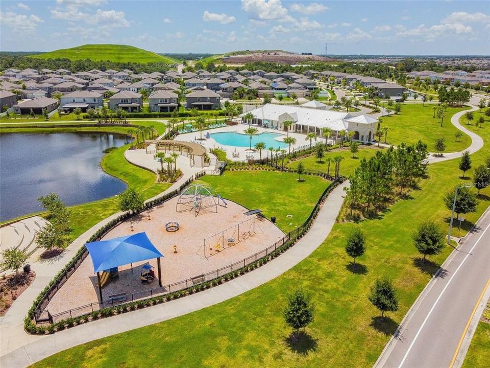 For Sale: $715,000 (5 beds, 5 baths, 5016 Square Feet)