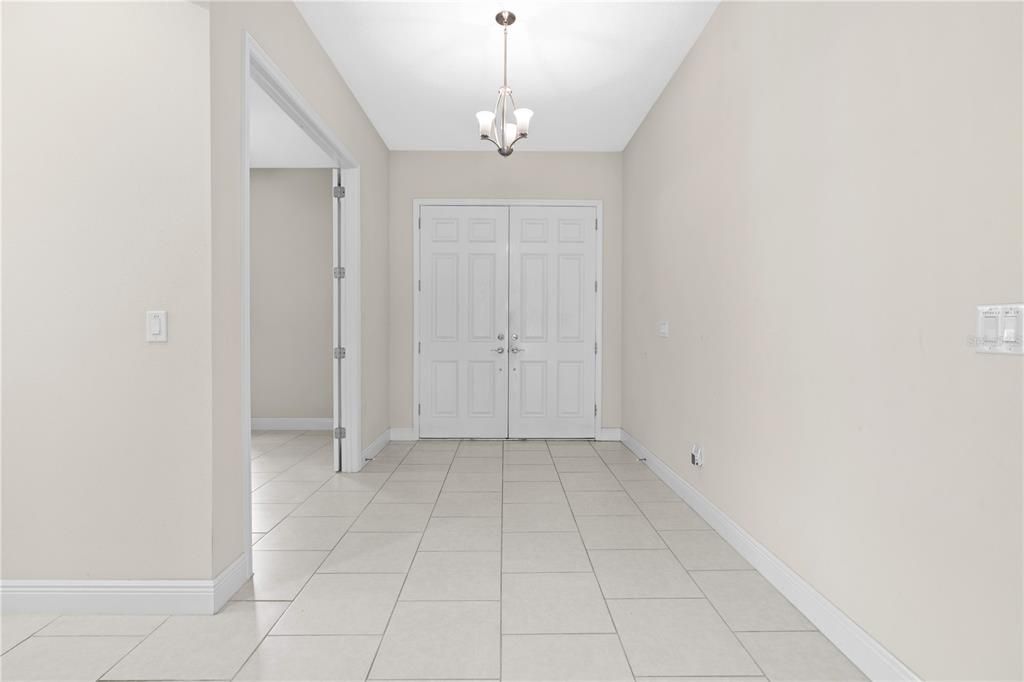 For Sale: $715,000 (5 beds, 5 baths, 5016 Square Feet)