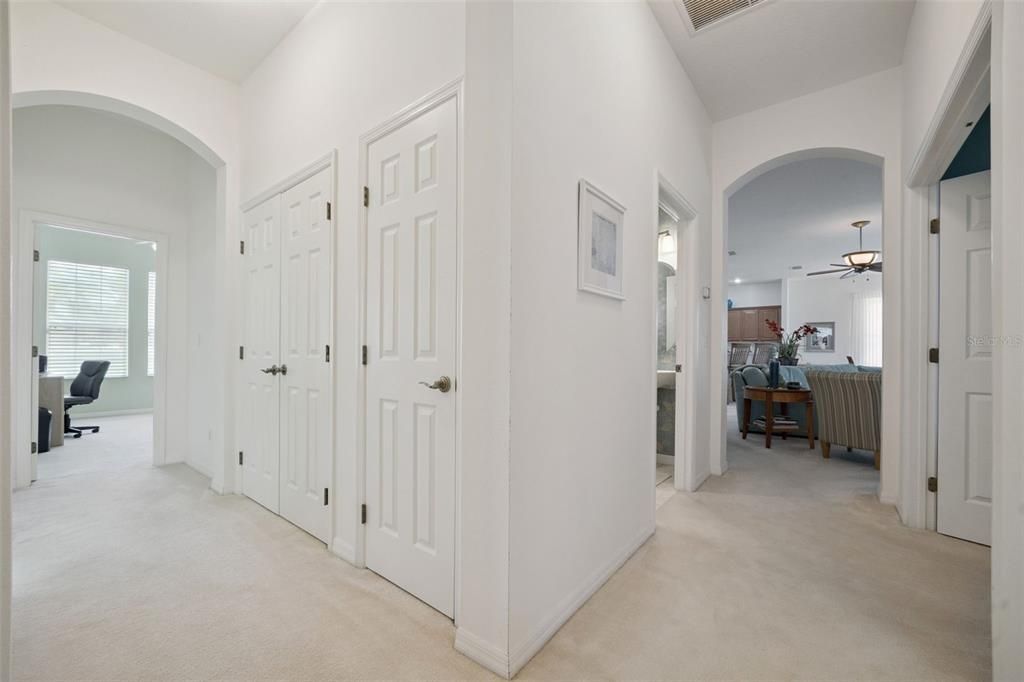 En Venta: $475,000 (3 camas, 2 baños, 2571 Pies cuadrados)