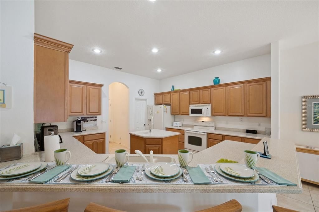 En Venta: $475,000 (3 camas, 2 baños, 2571 Pies cuadrados)