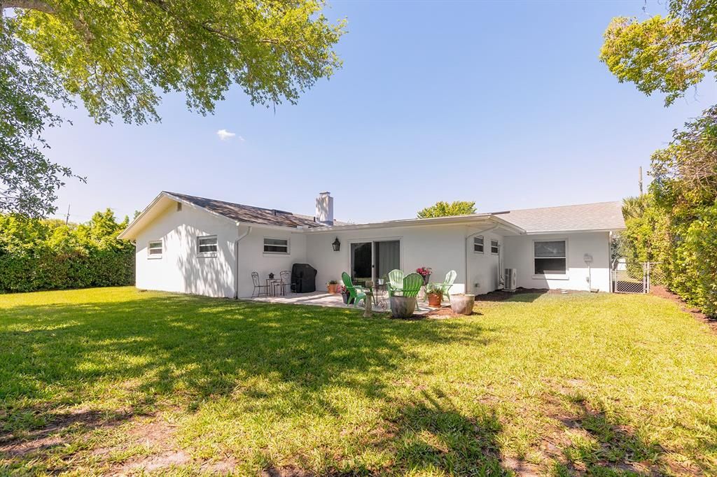 Activo con contrato: $825,000 (4 camas, 3 baños, 2371 Pies cuadrados)
