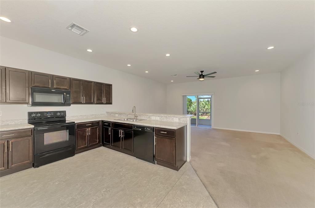 En Venta: $289,900 (3 camas, 2 baños, 1758 Pies cuadrados)