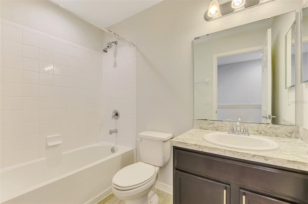 En Venta: $289,900 (3 camas, 2 baños, 1758 Pies cuadrados)