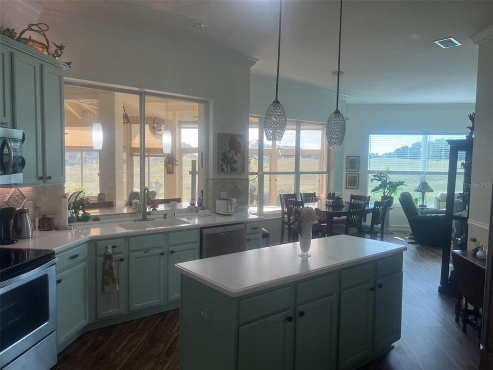For Sale: $497,000 (3 beds, 2 baths, 2069 Square Feet)