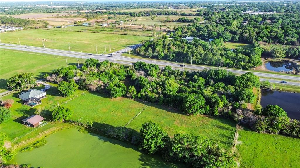 На продажу: $2,500,000 (3.71 acres)
