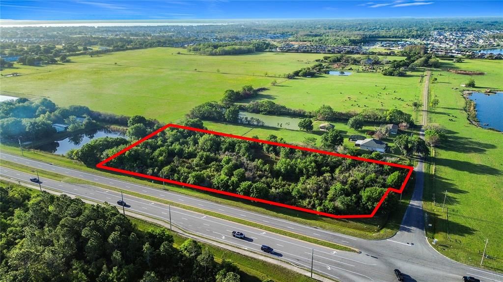 На продажу: $2,500,000 (3.71 acres)