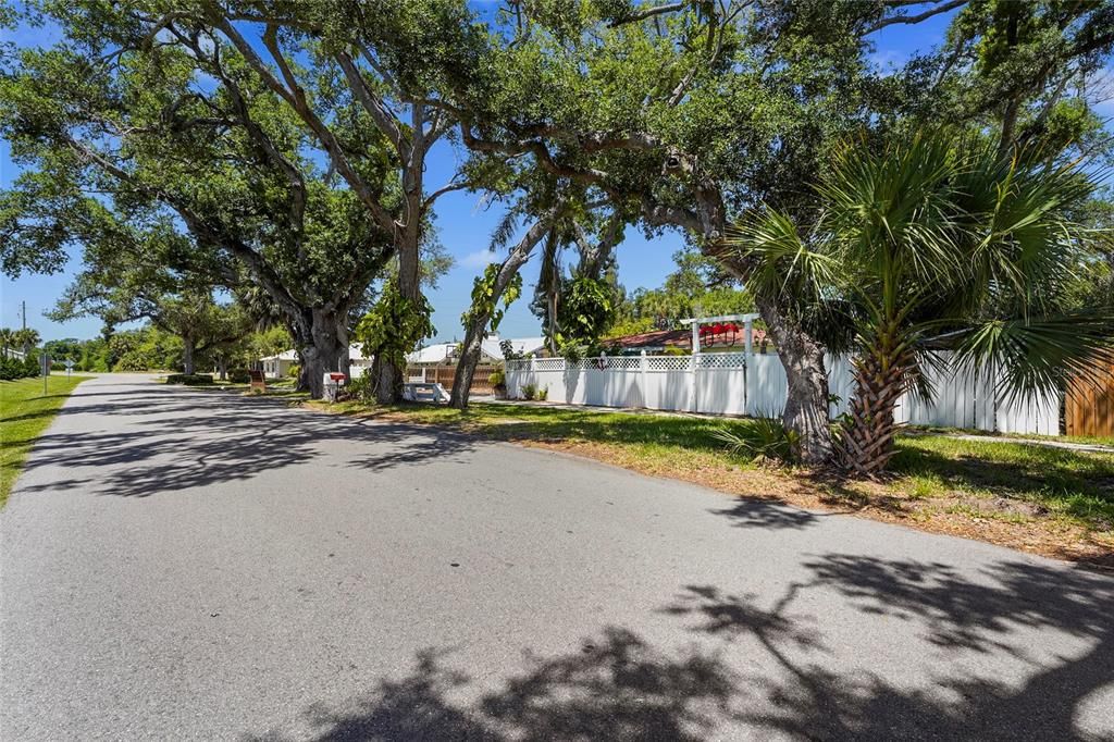 Activo con contrato: $298,999 (2 camas, 2 baños, 1308 Pies cuadrados)