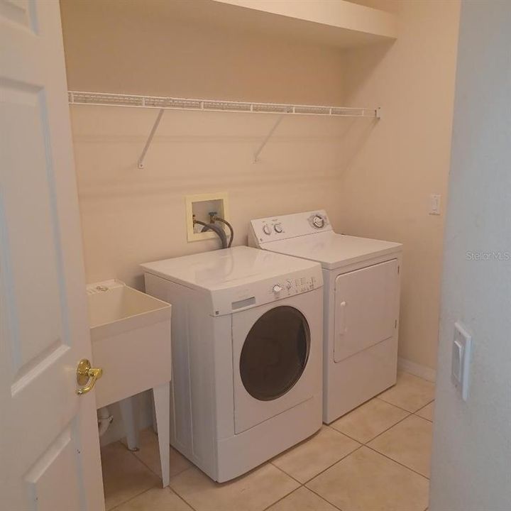 En Venta: $470,000 (4 camas, 2 baños, 2262 Pies cuadrados)