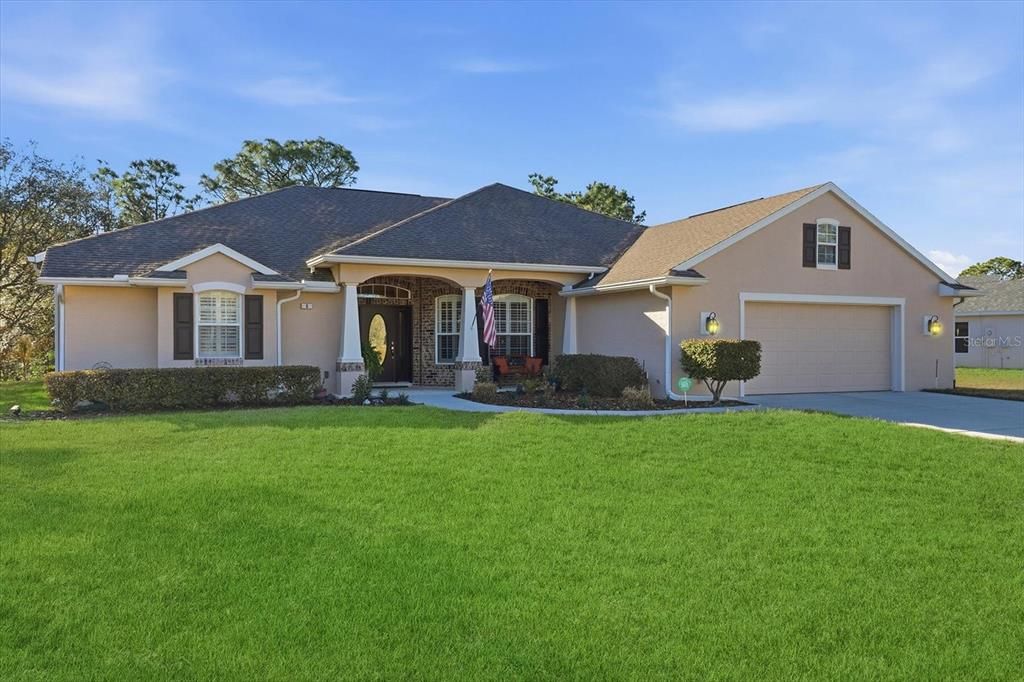 Active With Contract: $399,000 (3 beds, 2 baths, 2028 Square Feet)
