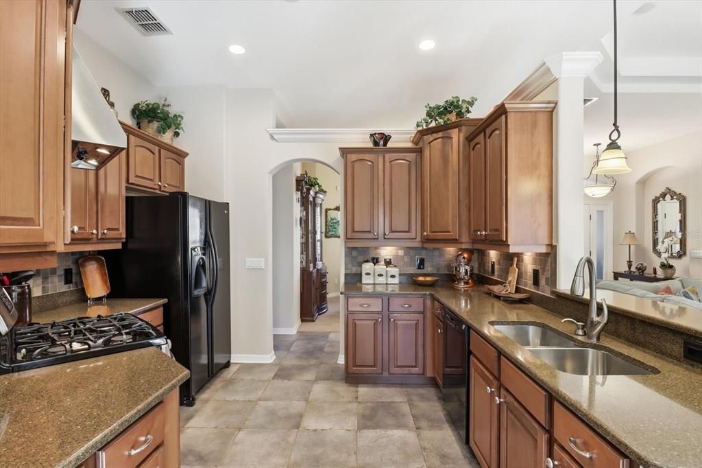 Active With Contract: $399,000 (3 beds, 2 baths, 2028 Square Feet)