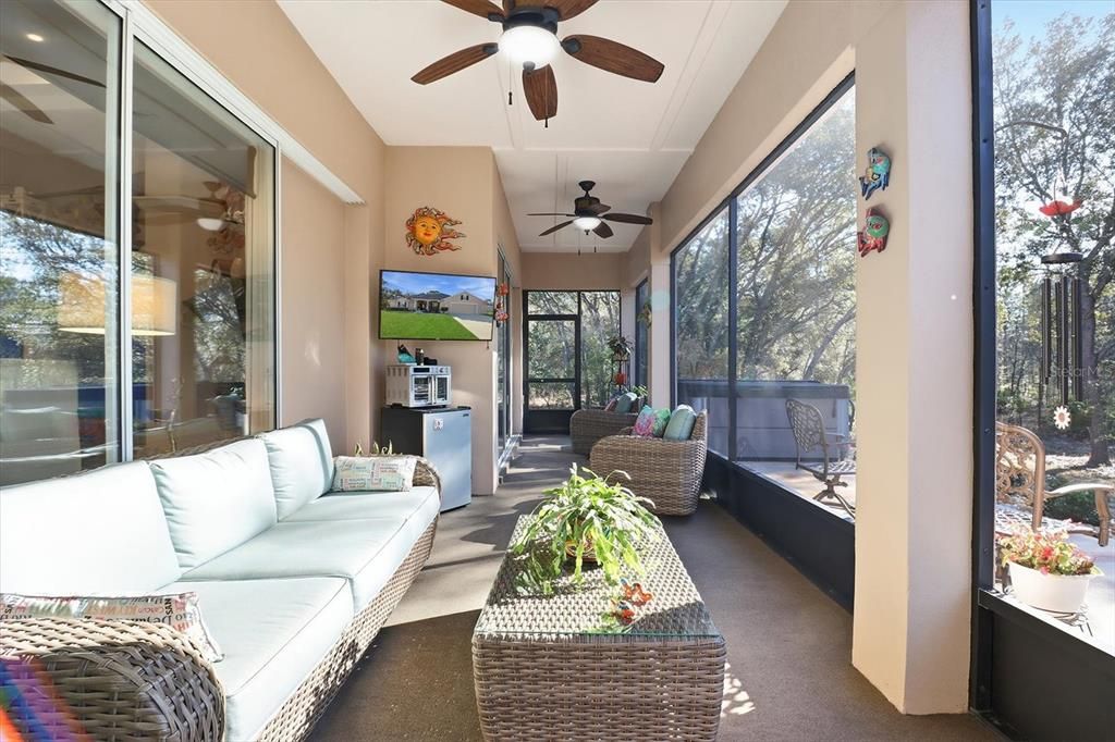 Active With Contract: $399,000 (3 beds, 2 baths, 2028 Square Feet)