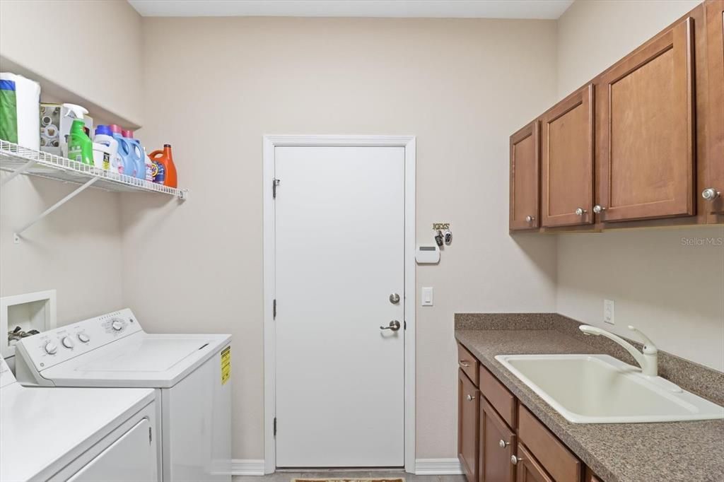 Active With Contract: $399,000 (3 beds, 2 baths, 2028 Square Feet)