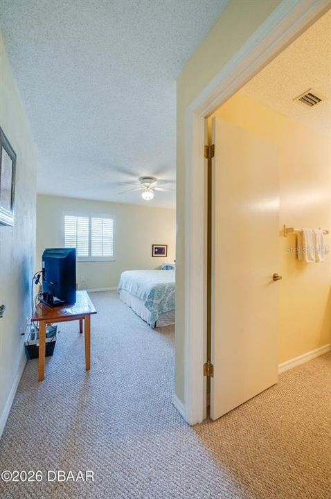 Active With Contract: $315,000 (2 beds, 2 baths, 1428 Square Feet)