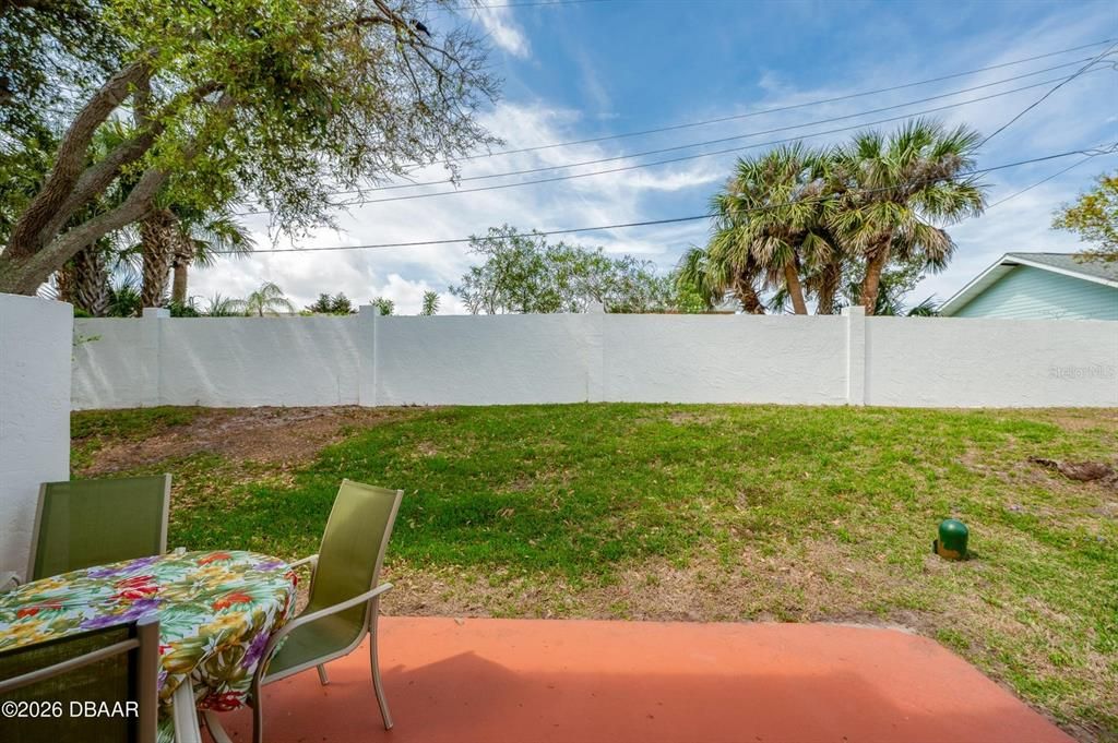 Active With Contract: $315,000 (2 beds, 2 baths, 1428 Square Feet)