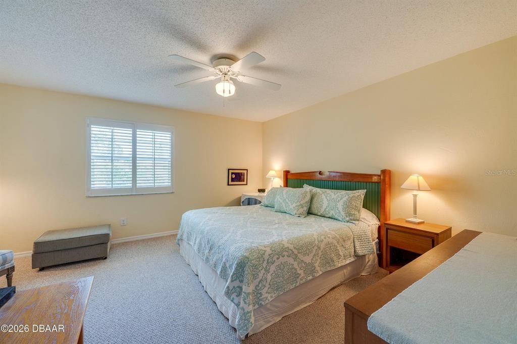 Active With Contract: $315,000 (2 beds, 2 baths, 1428 Square Feet)