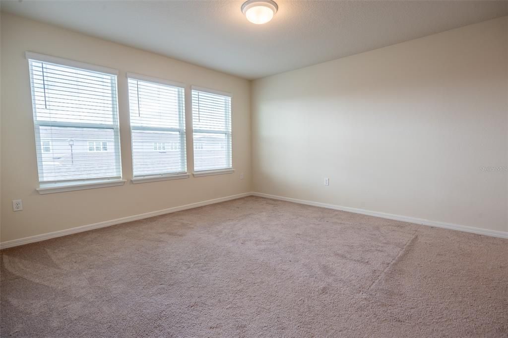 В аренду: $2,950 (4 спален, 3 ванн, 1675 Квадратных фут)