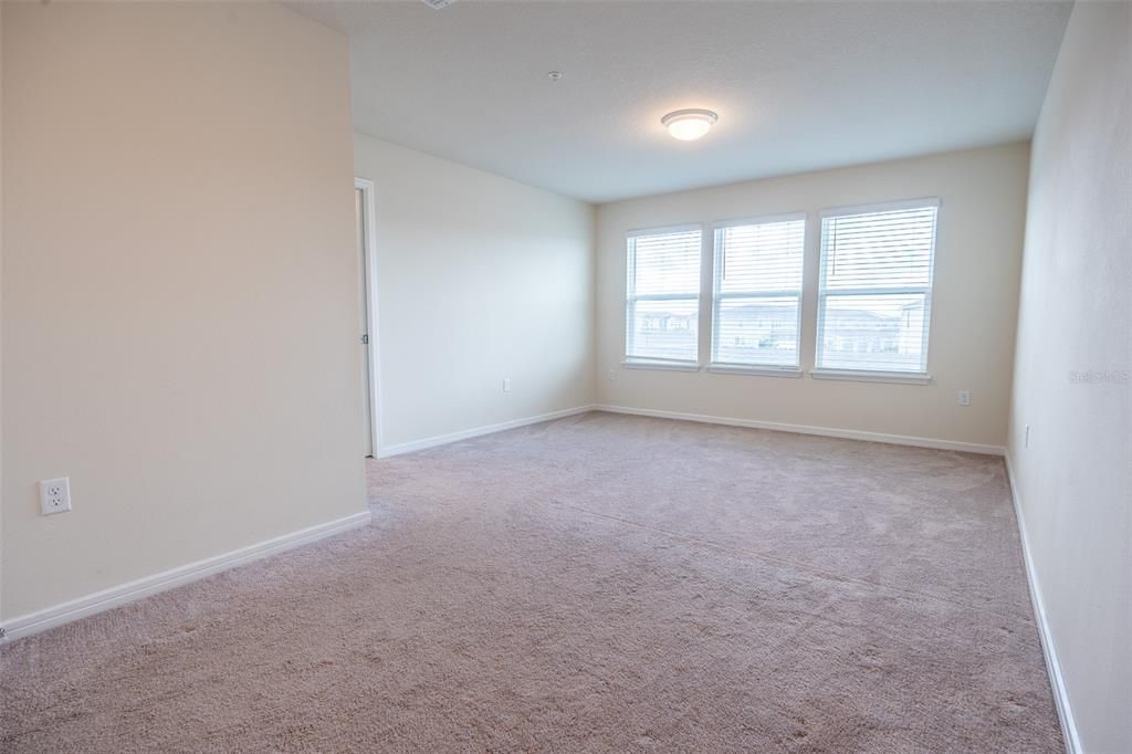 В аренду: $2,950 (4 спален, 3 ванн, 1675 Квадратных фут)