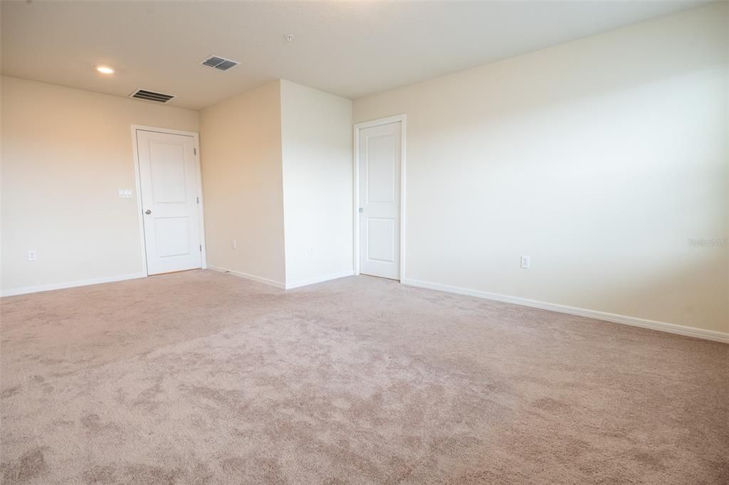 В аренду: $2,950 (4 спален, 3 ванн, 1675 Квадратных фут)