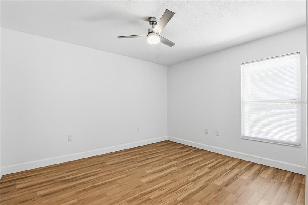 For Sale: $574,900 (3 beds, 2 baths, 1597 Square Feet)