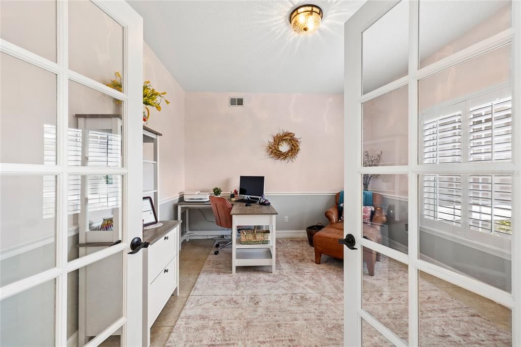 Activo con contrato: $899,900 (4 camas, 2 baños, 2912 Pies cuadrados)