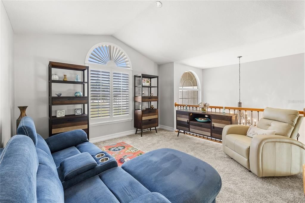 Activo con contrato: $899,900 (4 camas, 2 baños, 2912 Pies cuadrados)