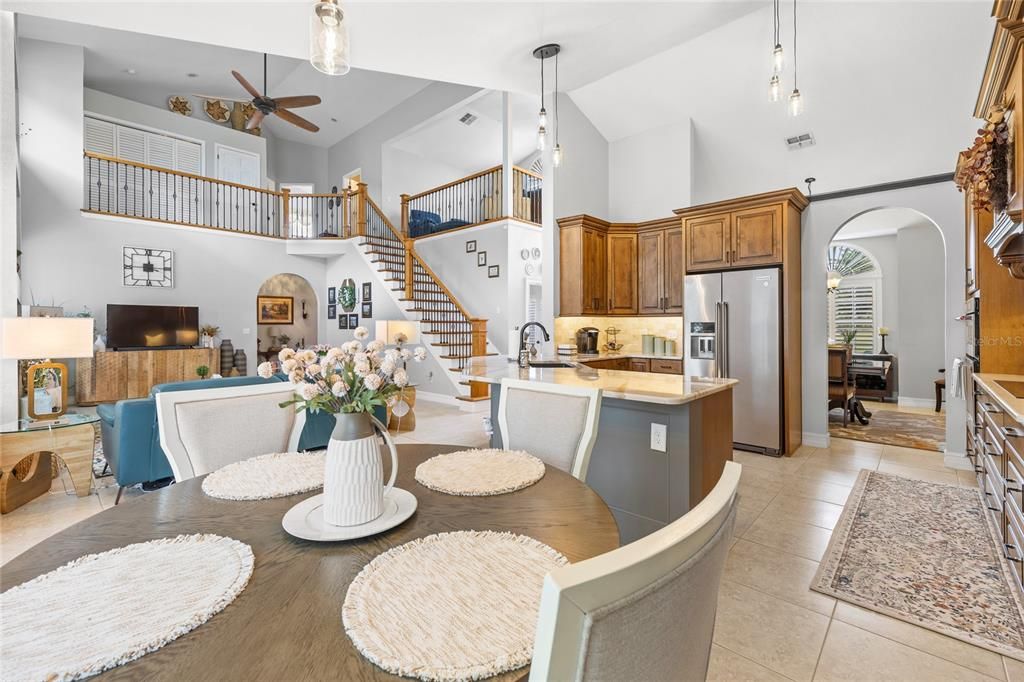 Activo con contrato: $899,900 (4 camas, 2 baños, 2912 Pies cuadrados)