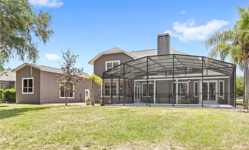 Activo con contrato: $899,900 (4 camas, 2 baños, 2912 Pies cuadrados)