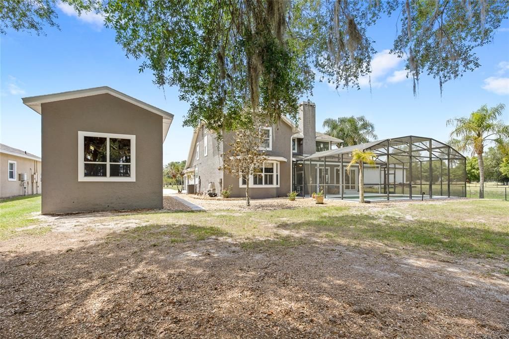 Activo con contrato: $899,900 (4 camas, 2 baños, 2912 Pies cuadrados)