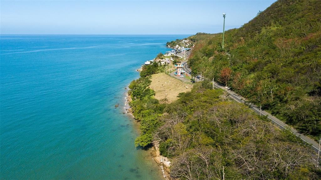 На продажу: $2,225,000 (5.99 acres)