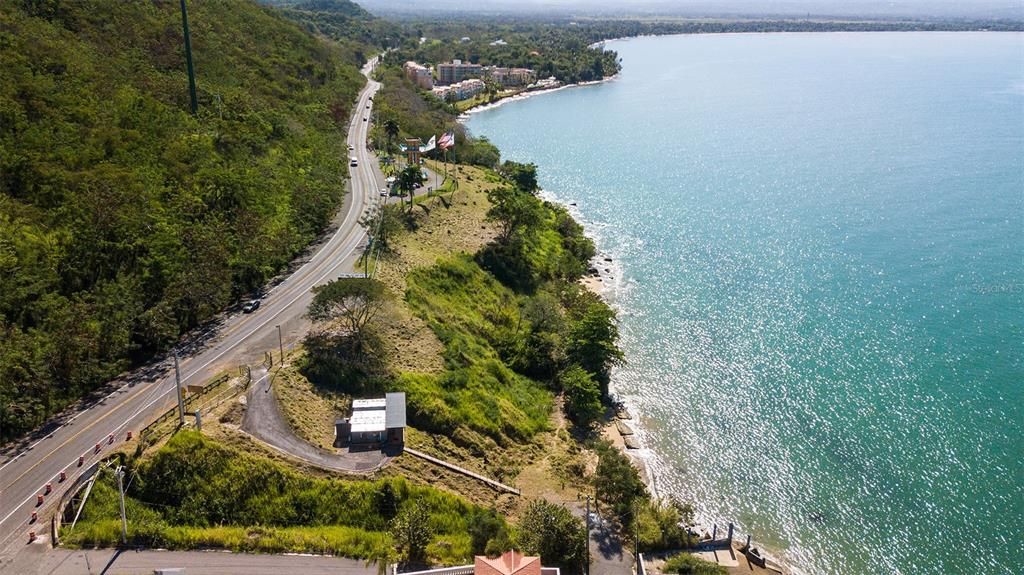 На продажу: $2,225,000 (5.99 acres)
