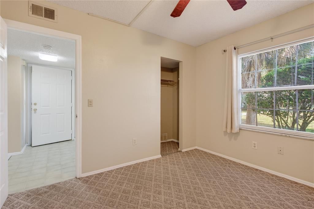 For Sale: $99,900 (2 beds, 2 baths, 885 Square Feet)