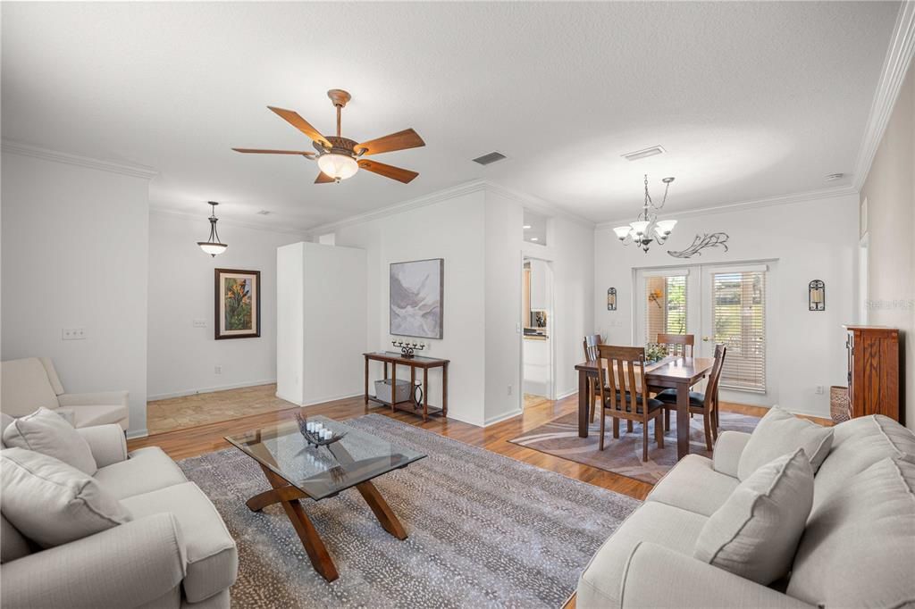 For Sale: $295,000 (2 beds, 2 baths, 1679 Square Feet)