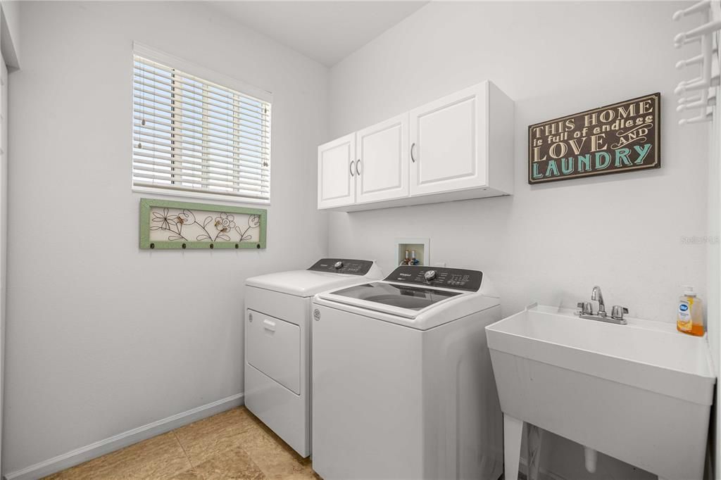 For Sale: $295,000 (2 beds, 2 baths, 1679 Square Feet)