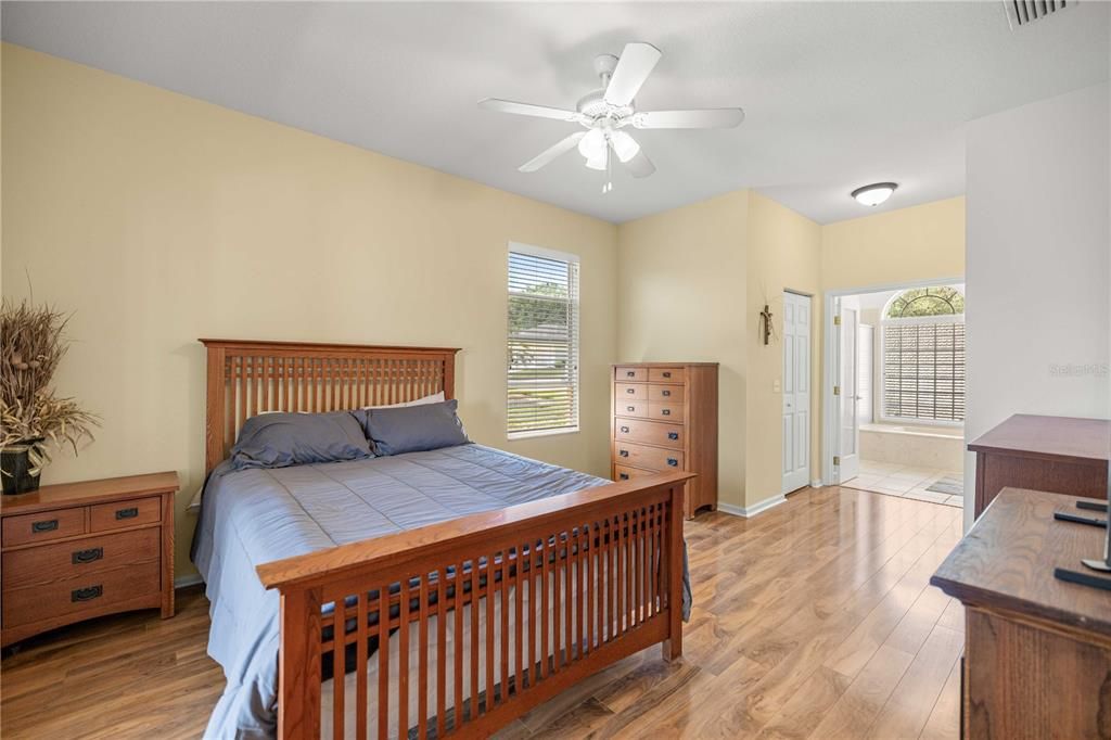 For Sale: $295,000 (2 beds, 2 baths, 1679 Square Feet)