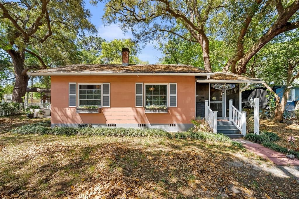 For Sale: $239,000 (2 beds, 1 baths, 782 Square Feet)