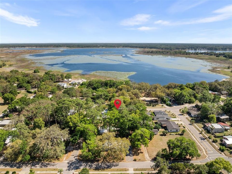 For Sale: $239,000 (2 beds, 1 baths, 782 Square Feet)